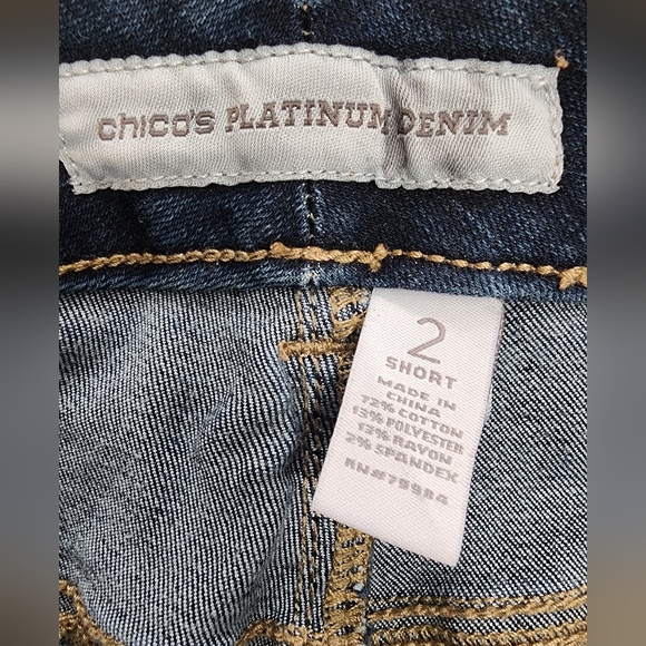 Chico's Platinum Blue Denim 5 pocket Jeans size 12 short - Picture 5 of 8